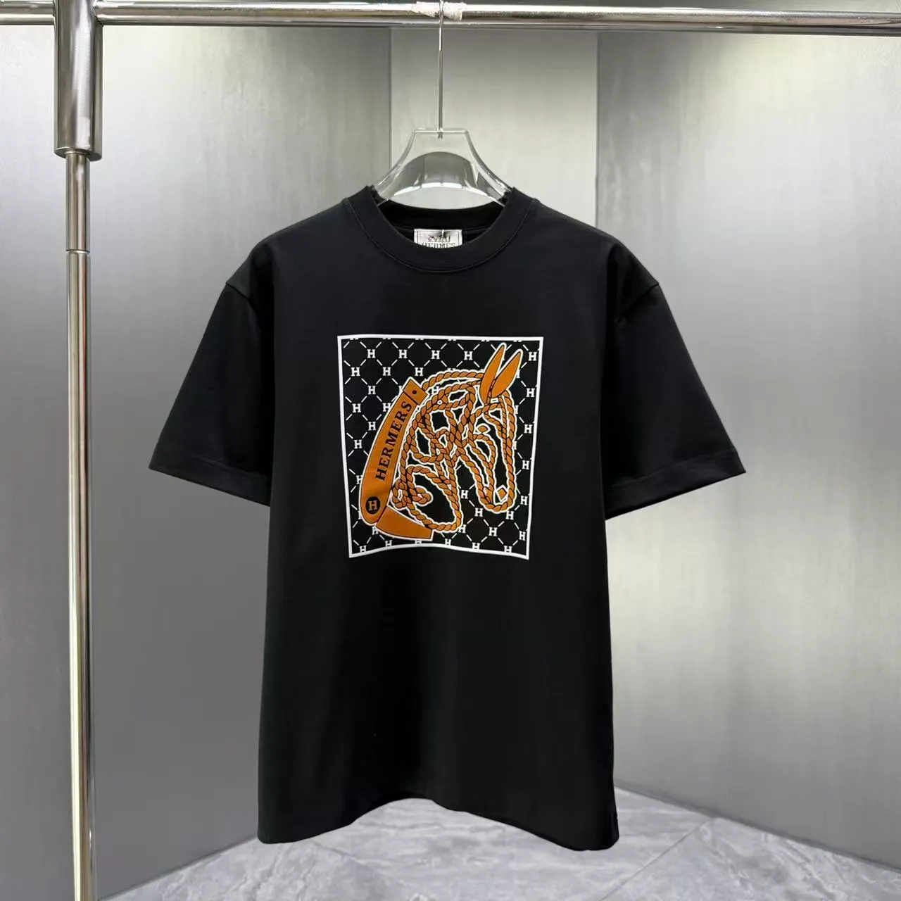 HERM* * 2026 New Arrival T logo ：Black White Yellow Bright Red Sizes：S M L XL XXL